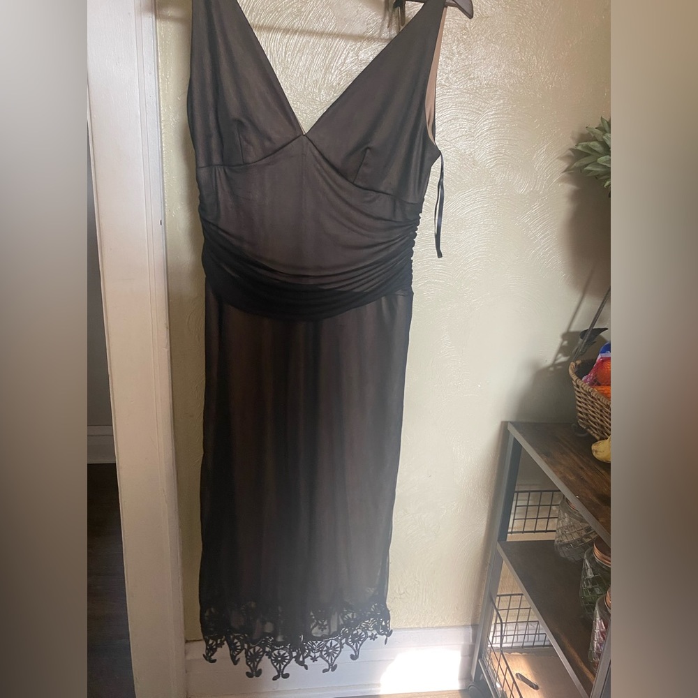 Thin midi dress with flower